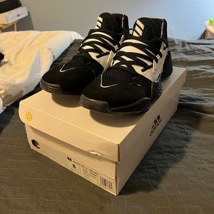 Adidas x Harden Vol. 4 ‘Black/White’